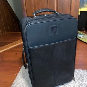 Rare leather COACH rolling carryon luggage suitcas